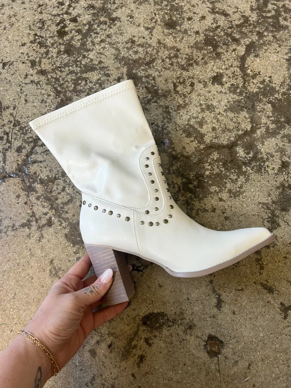 hereditboutique6370327