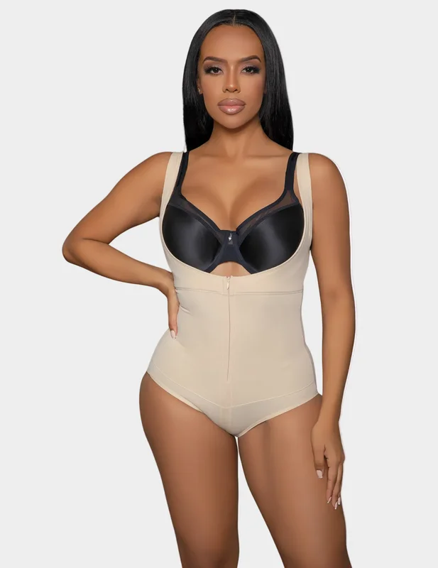 hourglasslingerie6683799