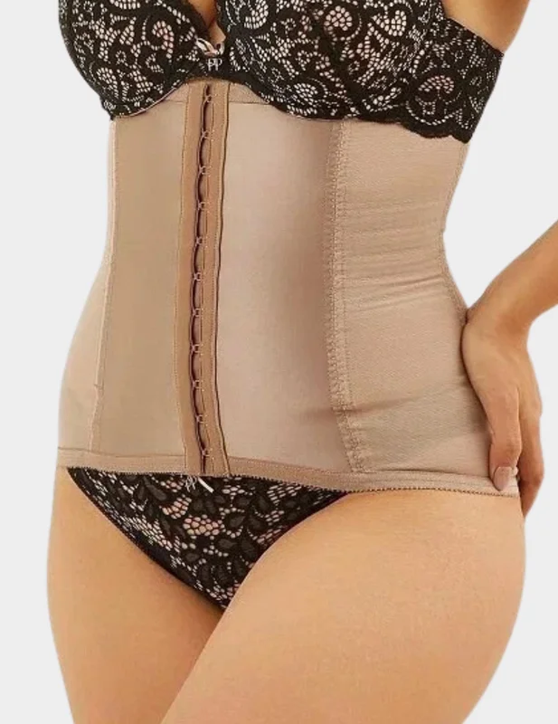 hourglasslingerie6701649