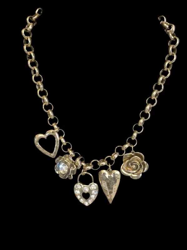 piratesandpearlsboutique6303013