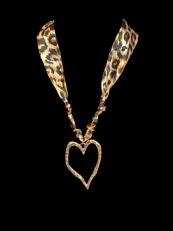 piratesandpearlsboutique6306769