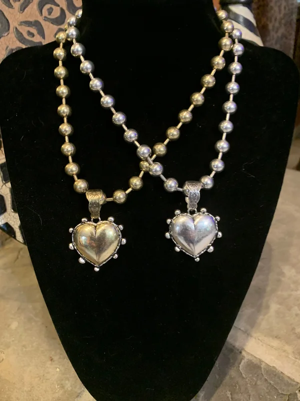 piratesandpearlsboutique6306857