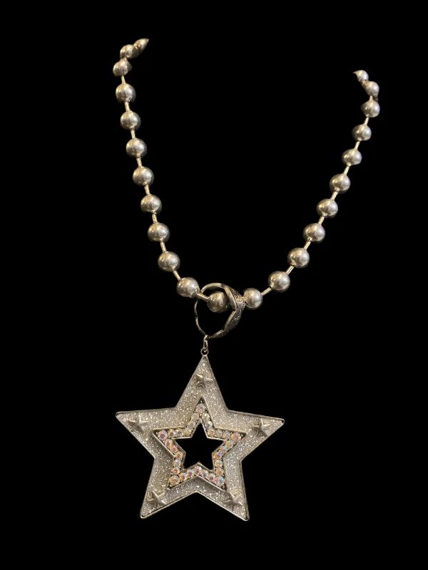 piratesandpearlsboutique6307091